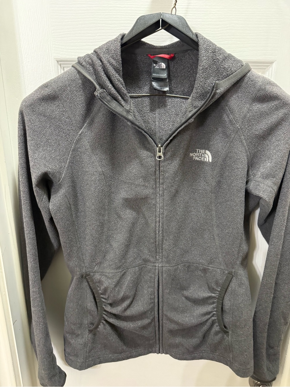The North Face Women's Gray Full-Zip fitted Hooded Fleece Jacket